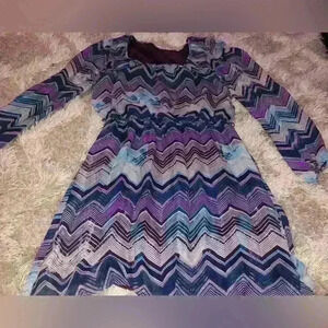SPEECHLESS Chevron dress size L